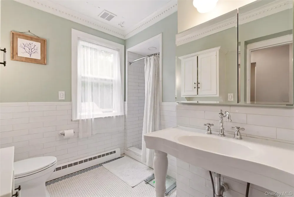 32 Timberline Drive Huntington, NY 11743