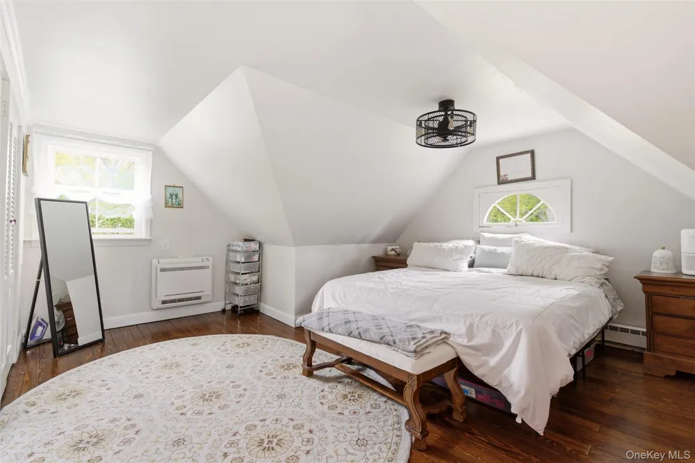32 Timberline Drive Huntington, NY 11743