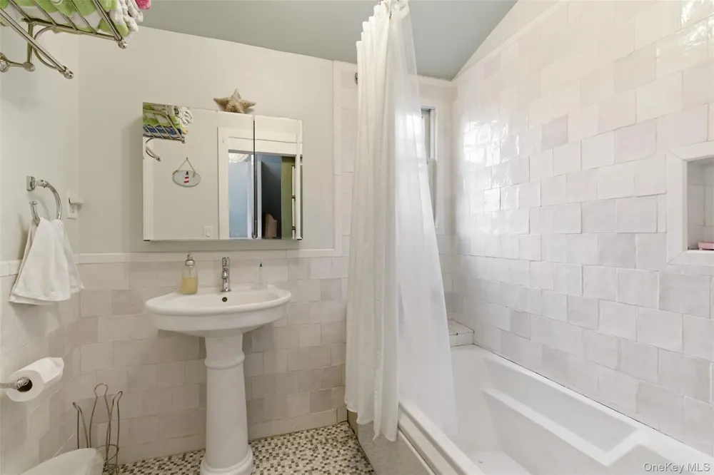 32 Timberline Drive Huntington, NY 11743