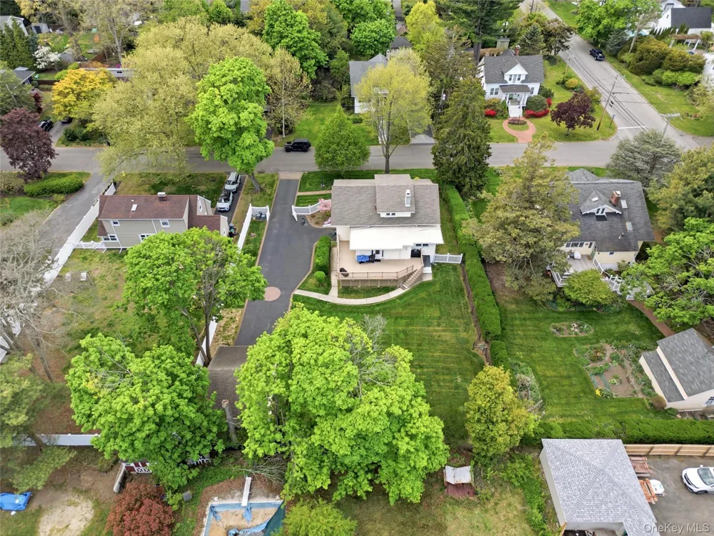 414 Potter Boulevard Brightwaters, NY 11718