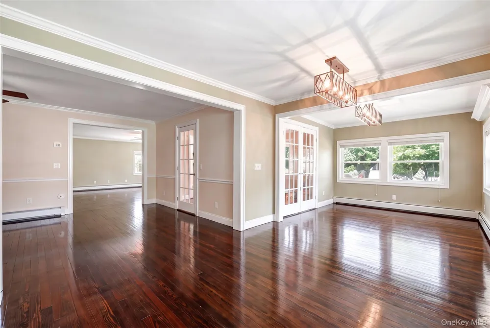 414 Potter Boulevard Brightwaters, NY 11718