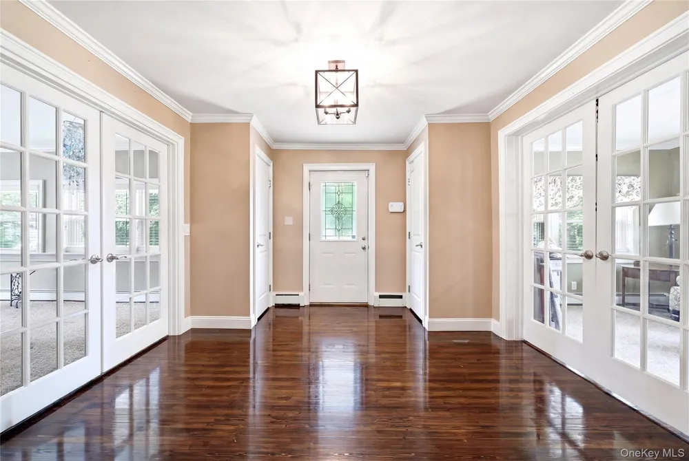 414 Potter Boulevard Brightwaters, NY 11718