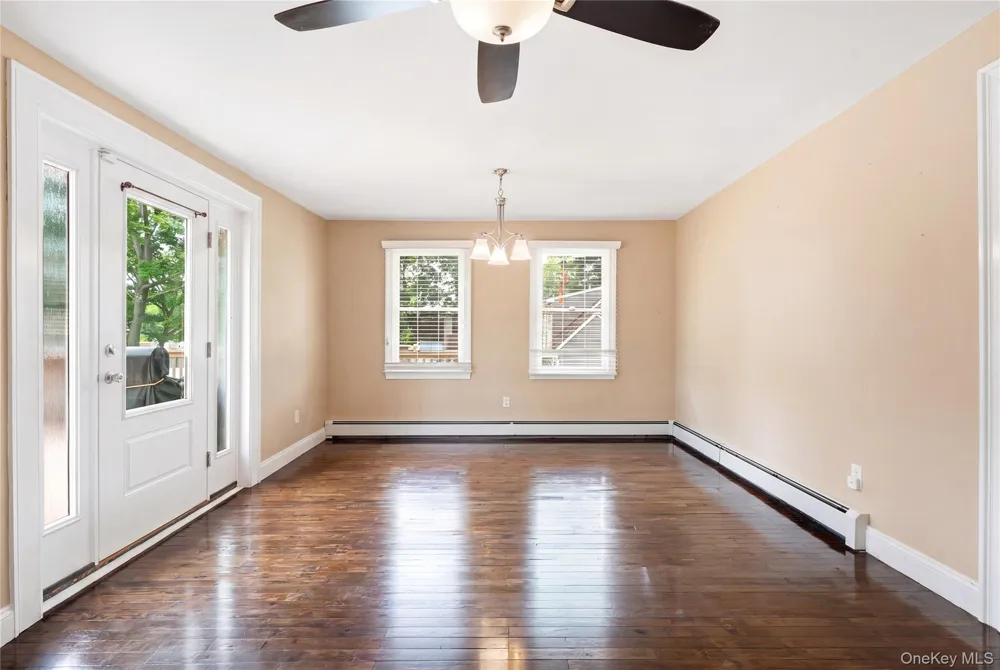 414 Potter Boulevard Brightwaters, NY 11718