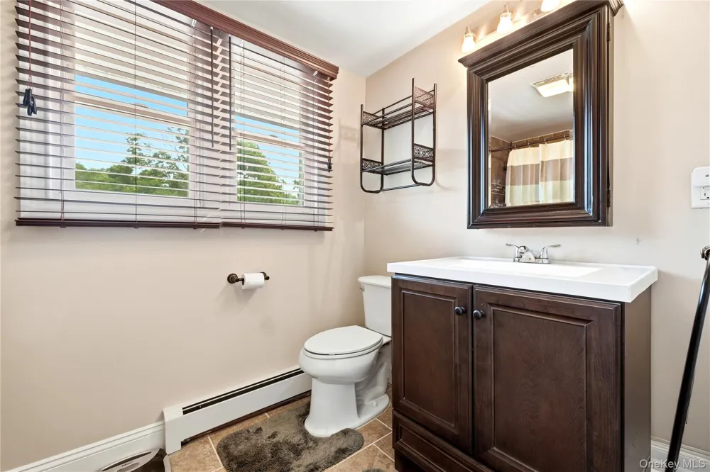 414 Potter Boulevard Brightwaters, NY 11718