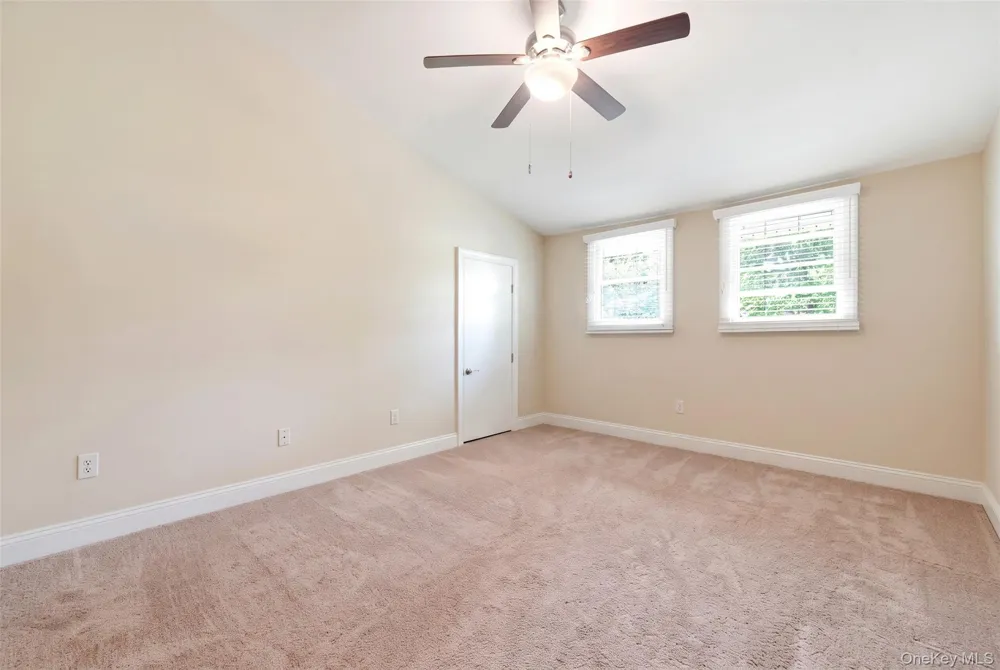 414 Potter Boulevard Brightwaters, NY 11718