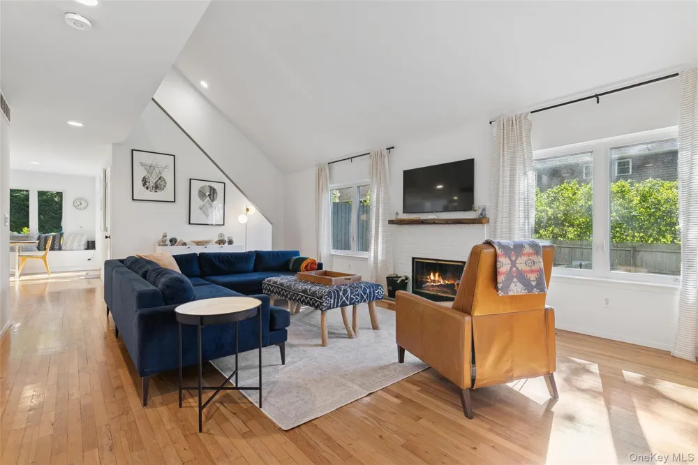 4 Morris Court Westhampton Beach, NY 11978