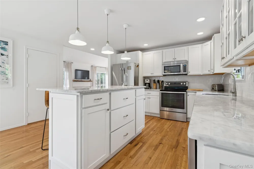 4 Morris Court Westhampton Beach, NY 11978
