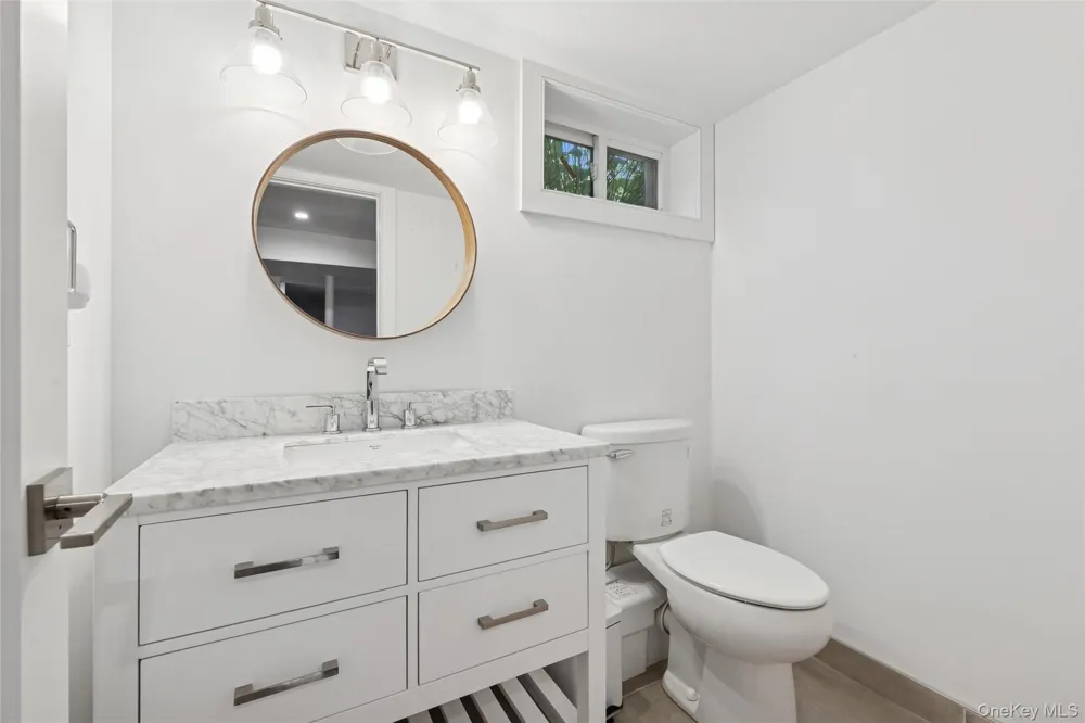 4 Morris Court Westhampton Beach, NY 11978