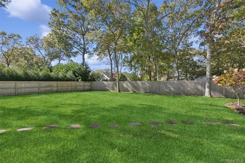 4 Morris Court Westhampton Beach, NY 11978