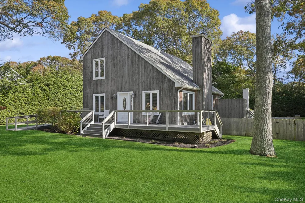 4 Morris Court Westhampton Beach, NY 11978