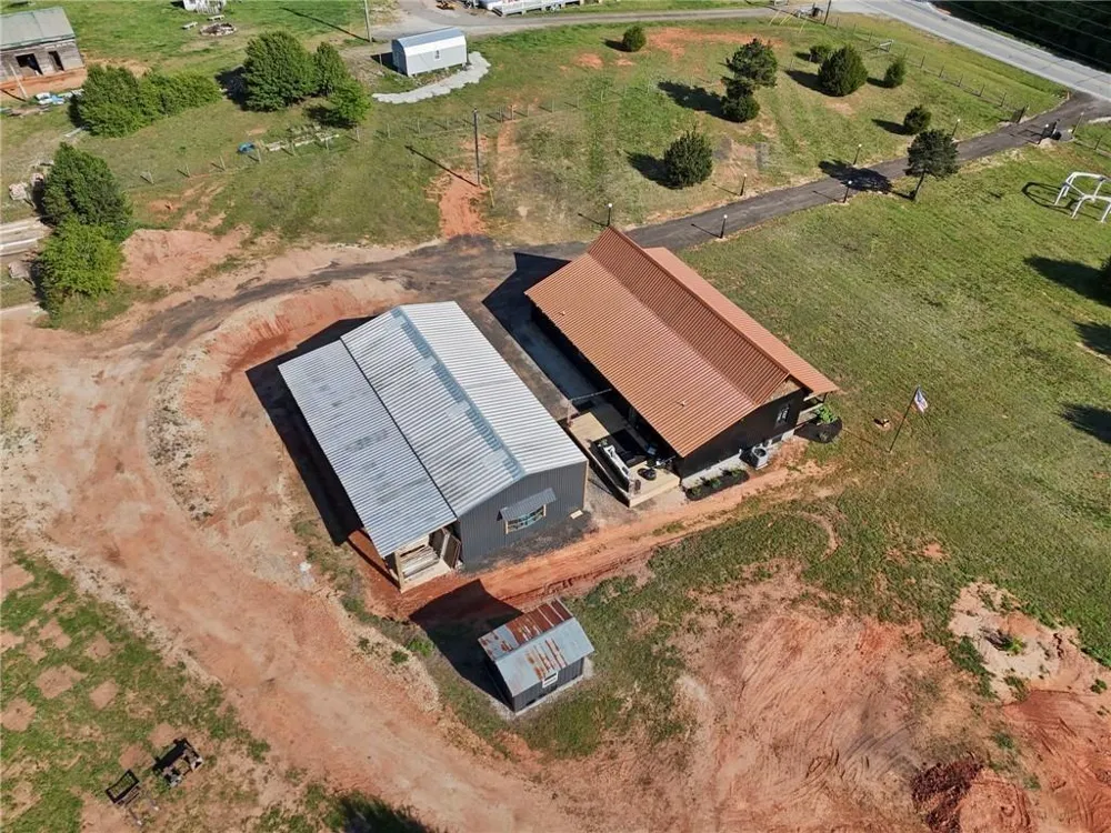 8346 Highway 98 W Commerce, GA 30530