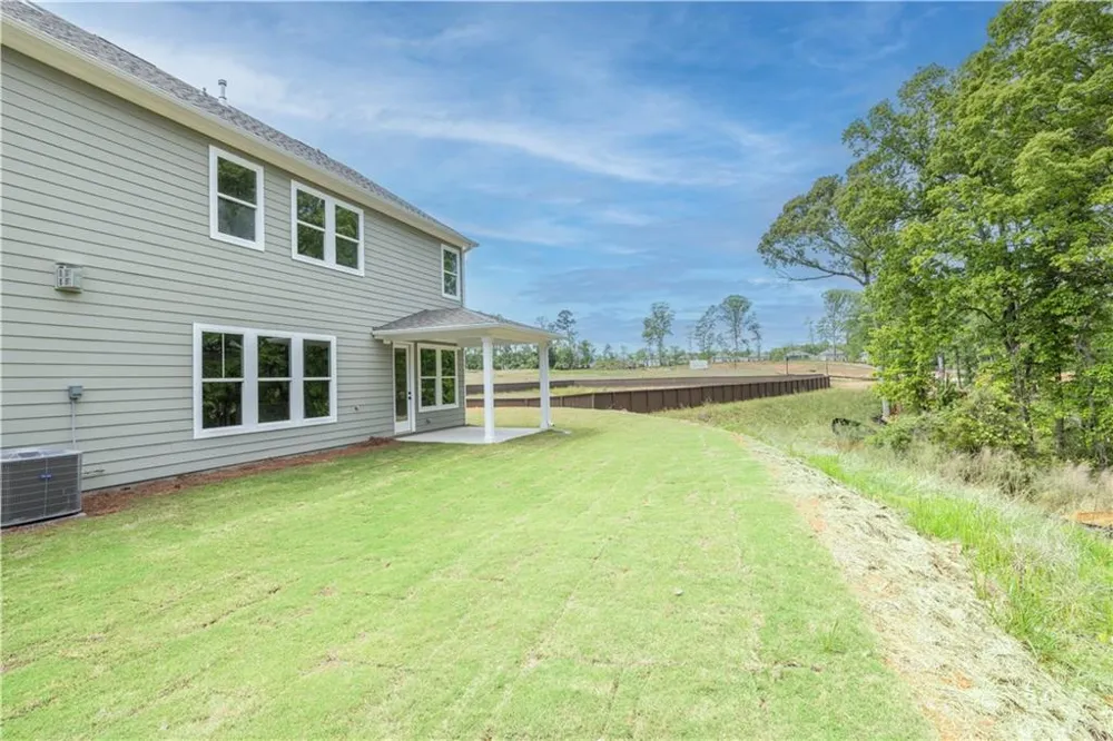 149 Barton Springs Bethlehem, GA 30620