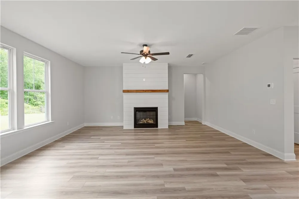 149 Barton Springs Bethlehem, GA 30620