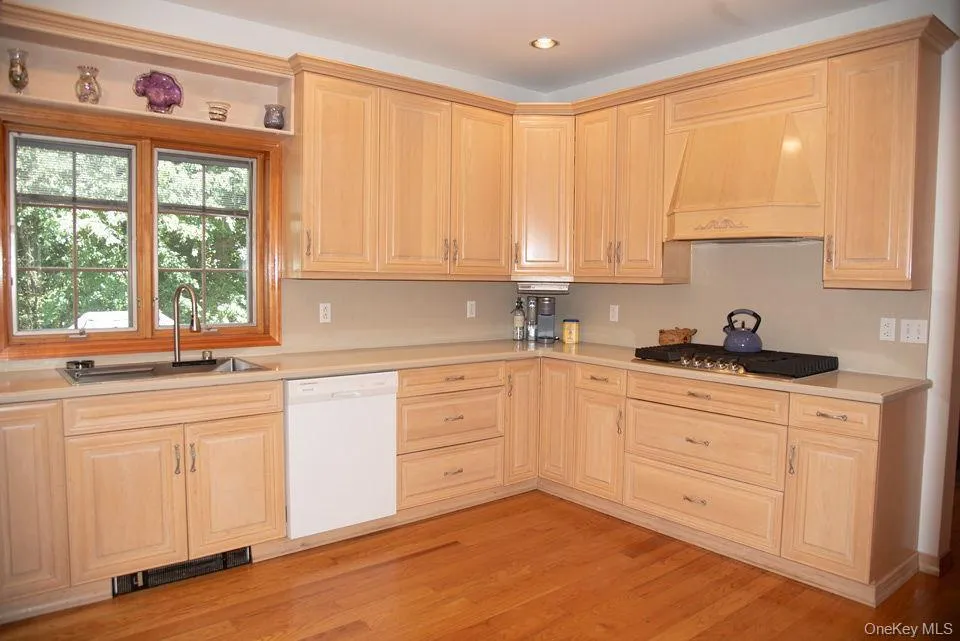 4 Hauser Terrace Tappan, NY 10983