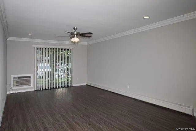 1729 August Road #1729 North Babylon, NY 11703