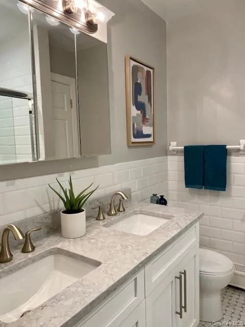 1748 August Road #1748 North Babylon, NY 11703