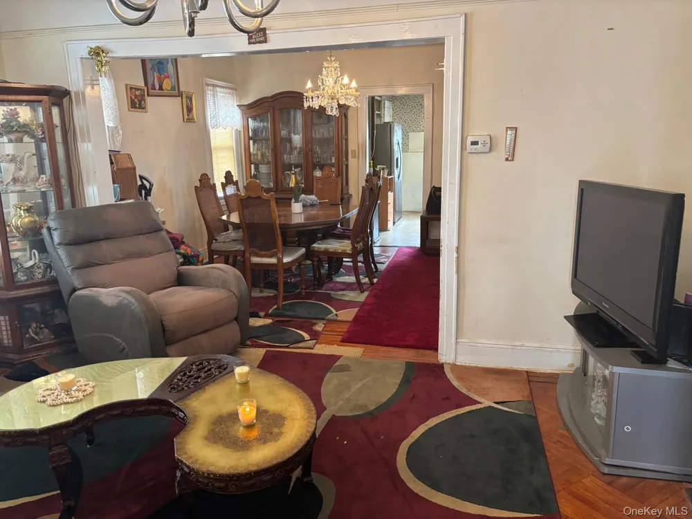 225-24 105th Avenue Queens Village, NY 11429
