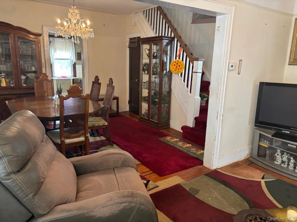225-24 105th Avenue Queens Village, NY 11429