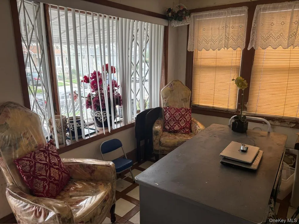 225-24 105th Avenue Queens Village, NY 11429
