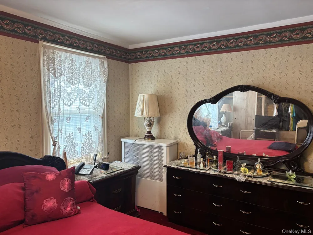 225-24 105th Avenue Queens Village, NY 11429