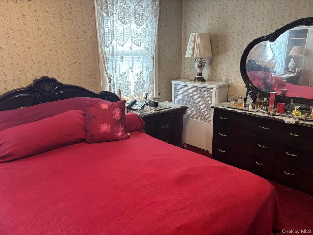 225-24 105th Avenue Queens Village, NY 11429
