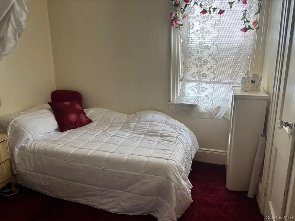 225-24 105th Avenue Queens Village, NY 11429