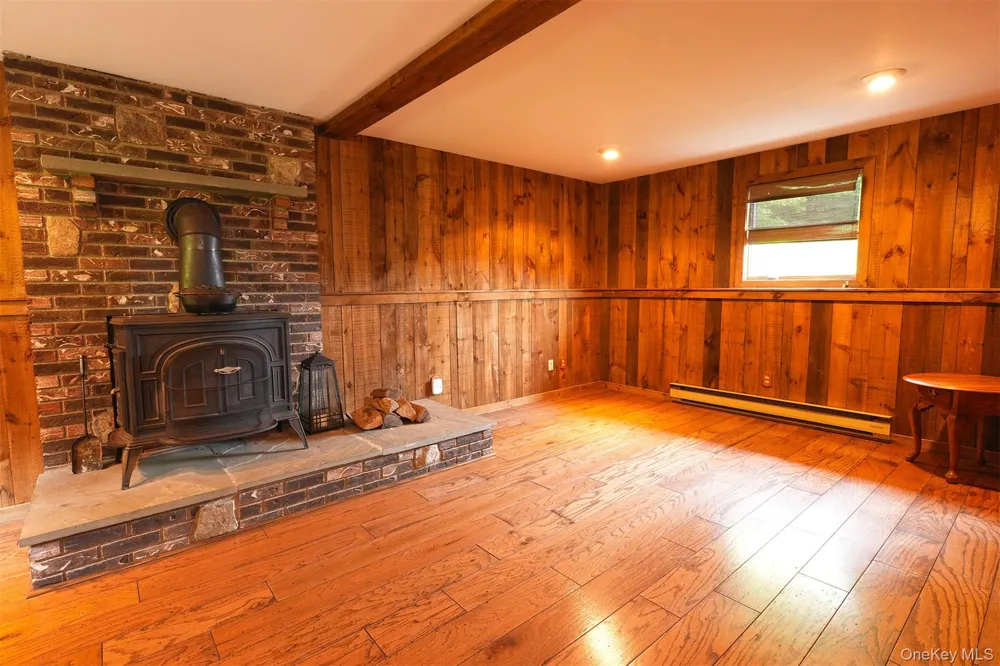 128 Lookout Pass Stormville, NY 12582