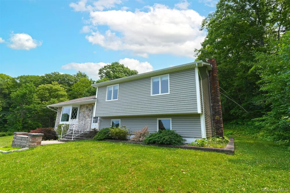 128 Lookout Pass Stormville, NY 12582