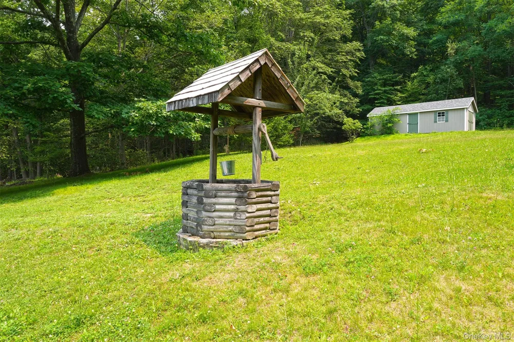 128 Lookout Pass Stormville, NY 12582