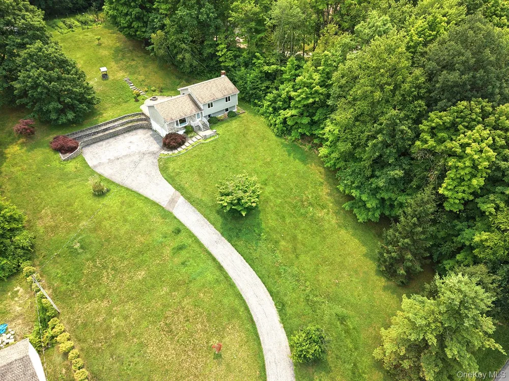 128 Lookout Pass Stormville, NY 12582
