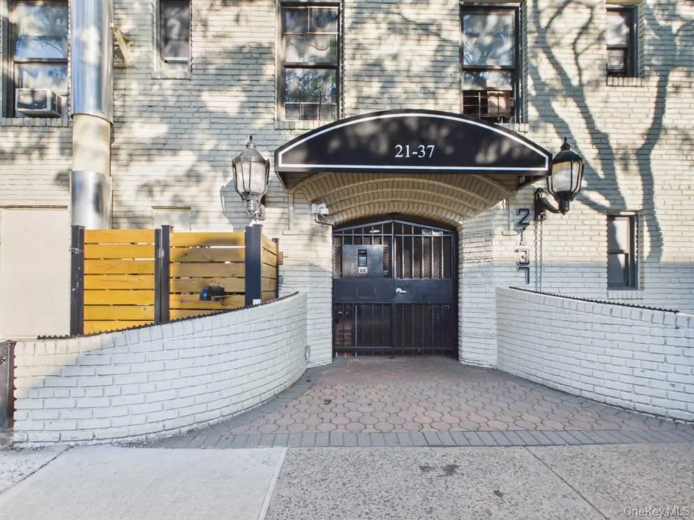 21-37 33rd street #3D Astoria, NY 11105