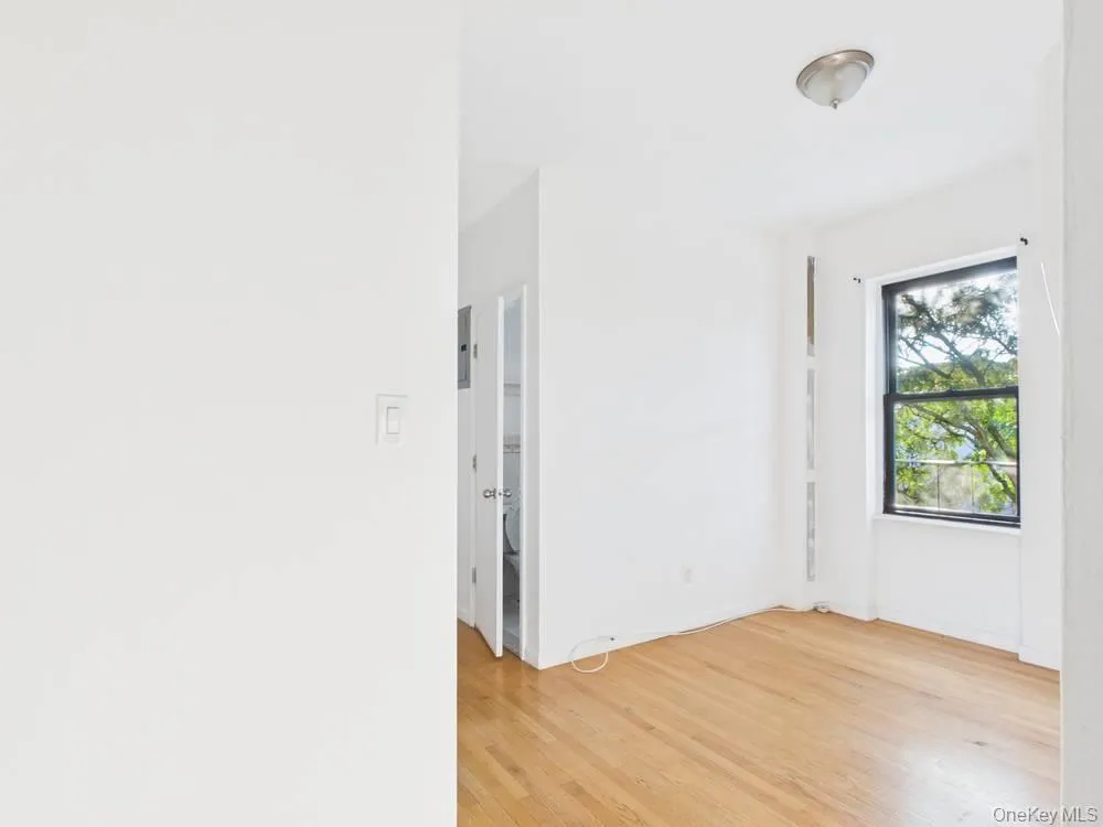 21-37 33rd street #3D Astoria, NY 11105
