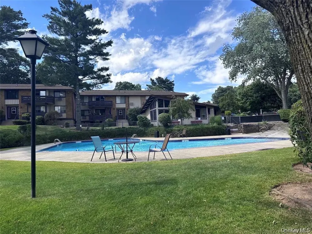 136 Sierra Vista Lane Valley Cottage, NY 10989