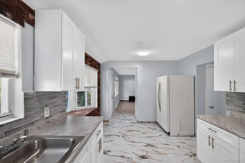 3 Hickory Place Bay Shore, NY 11706