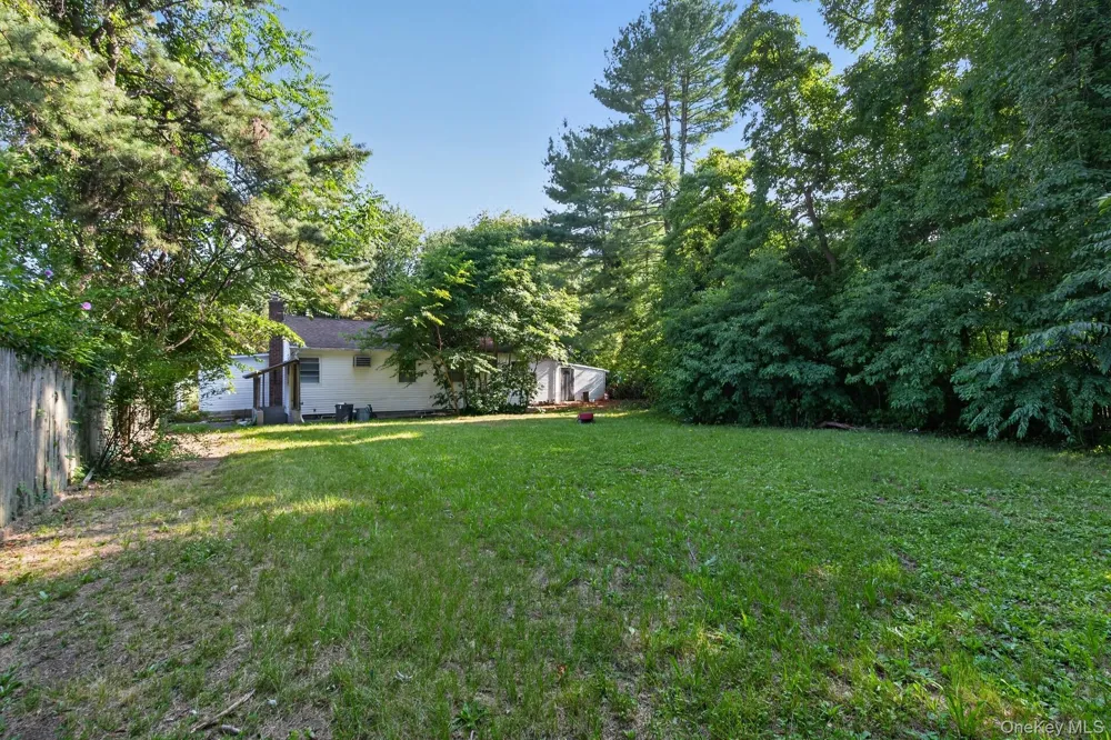 3 Hickory Place Bay Shore, NY 11706