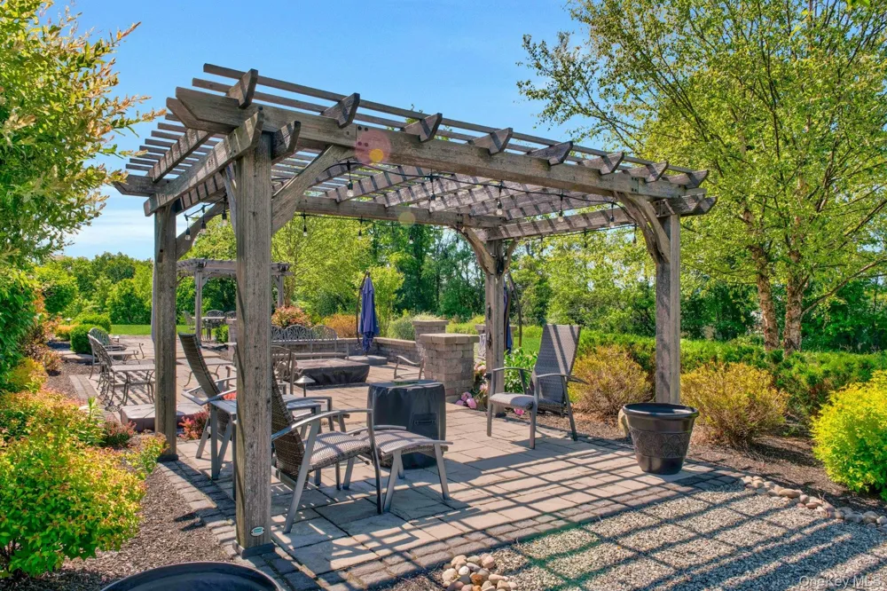 27 Wild Turkey Lane Rock Tavern, NY 12575