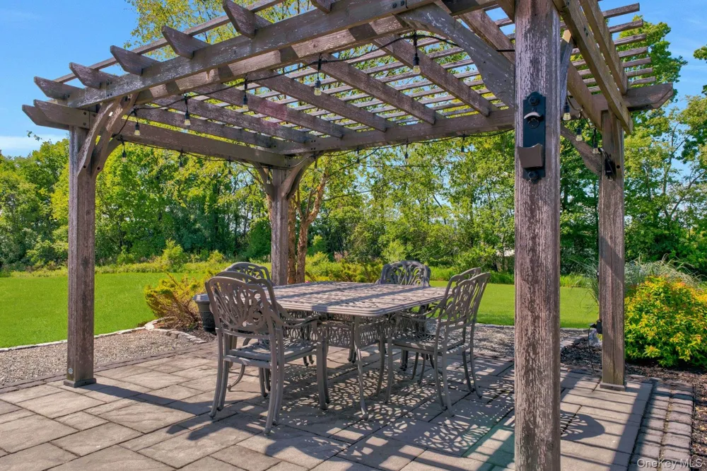 27 Wild Turkey Lane Rock Tavern, NY 12575