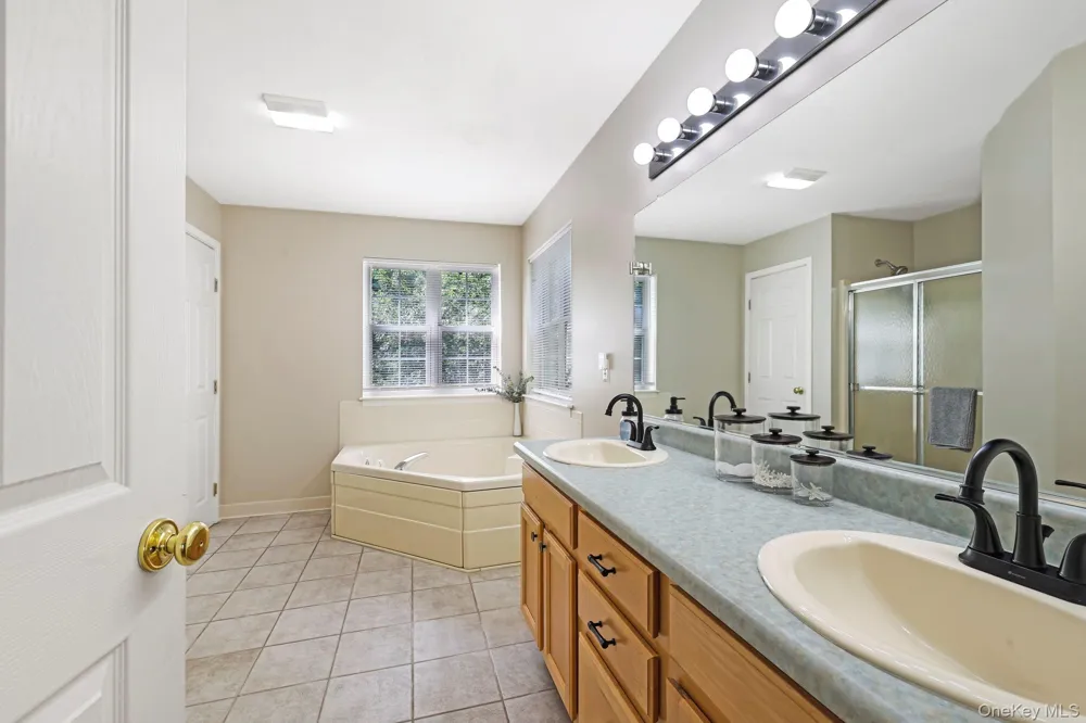 44 Ramblewood Drive Newburgh, NY 12550