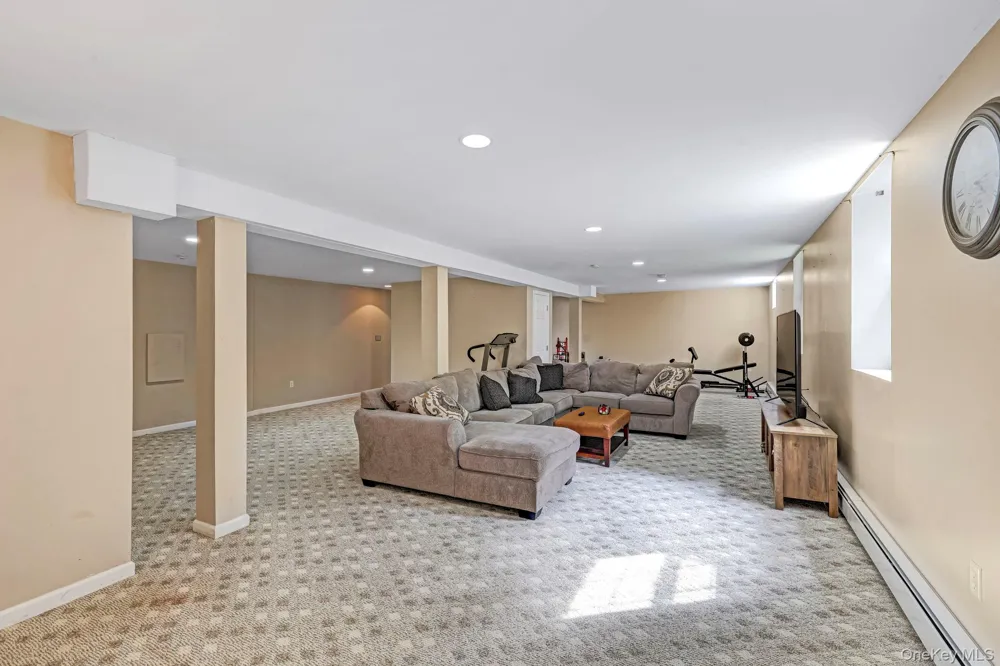 44 Ramblewood Drive Newburgh, NY 12550