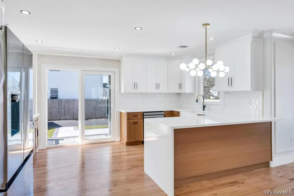 28 S Elm Street Hicksville, NY 11801
