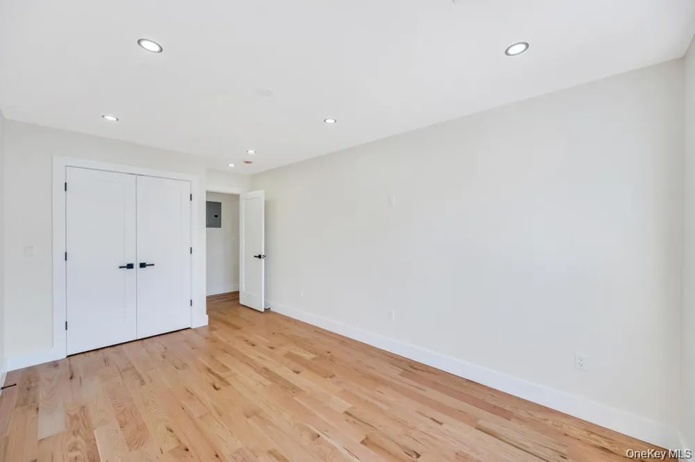 28 S Elm Street Hicksville, NY 11801