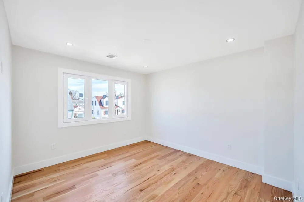 28 S Elm Street Hicksville, NY 11801
