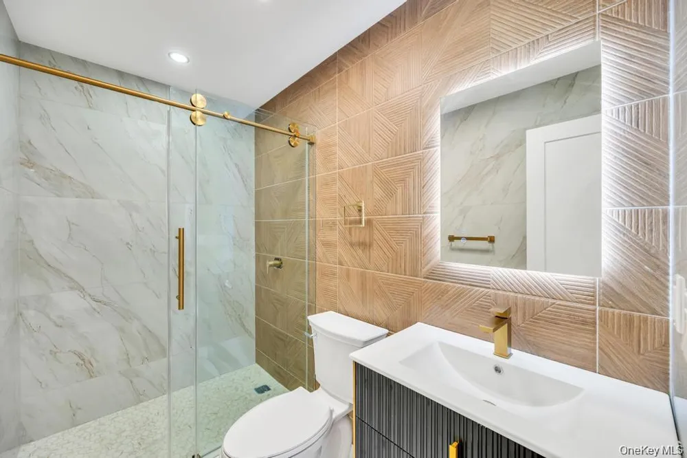 28 S Elm Street Hicksville, NY 11801