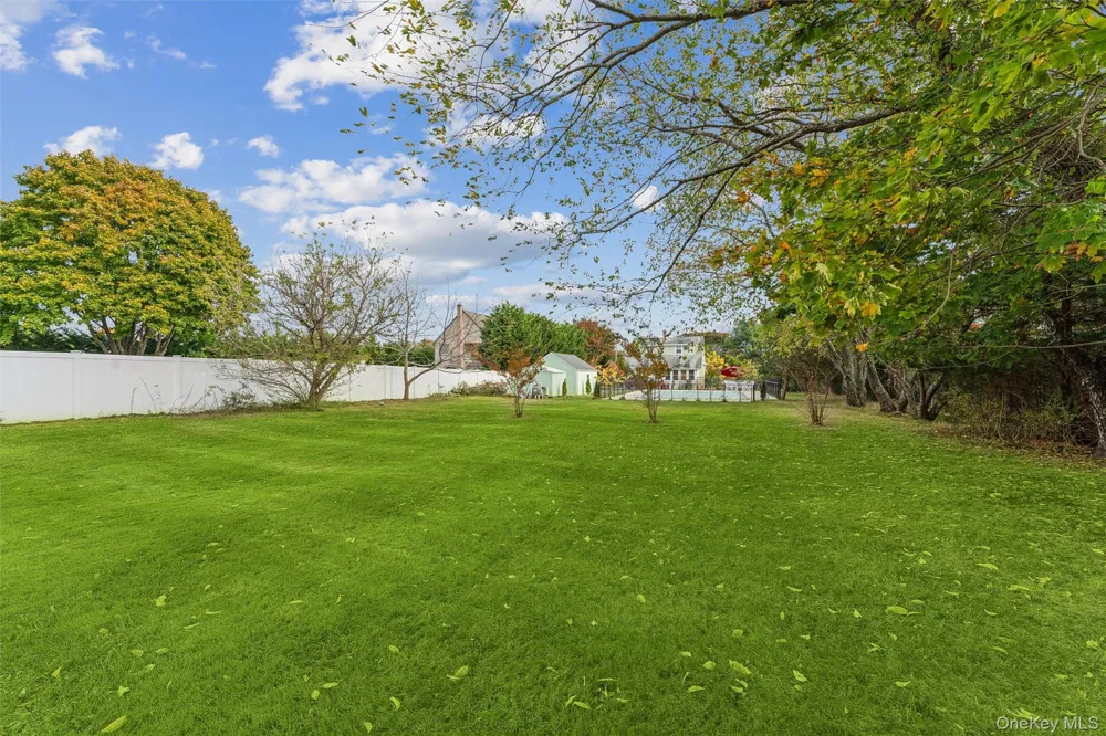 15 S Bay Avenue Eastport, NY 11941