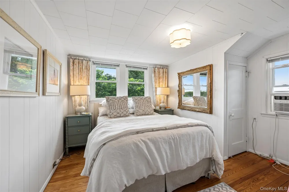 15 S Bay Avenue Eastport, NY 11941