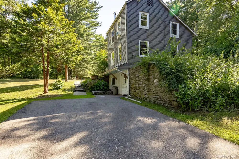 1486 Route 55 Lagrangeville, NY 12540