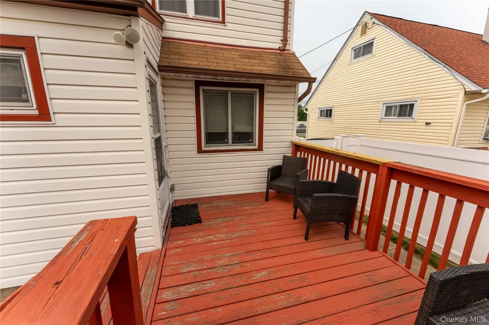 81 Montgomery Avenue Oceanside, NY 11572