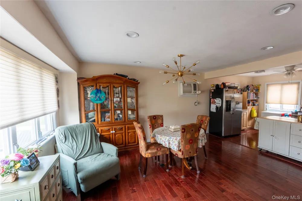 81 Montgomery Avenue Oceanside, NY 11572