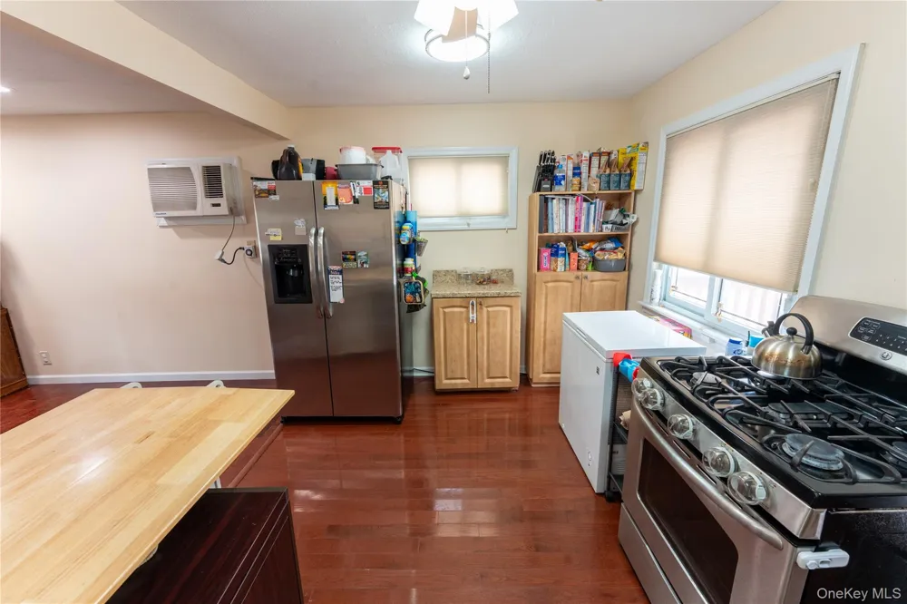 81 Montgomery Avenue Oceanside, NY 11572