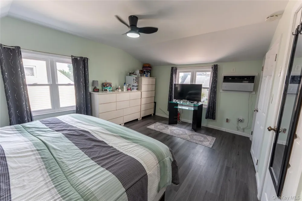 81 Montgomery Avenue Oceanside, NY 11572